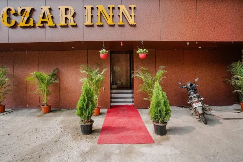 Hotel Czar Inn - Image 1