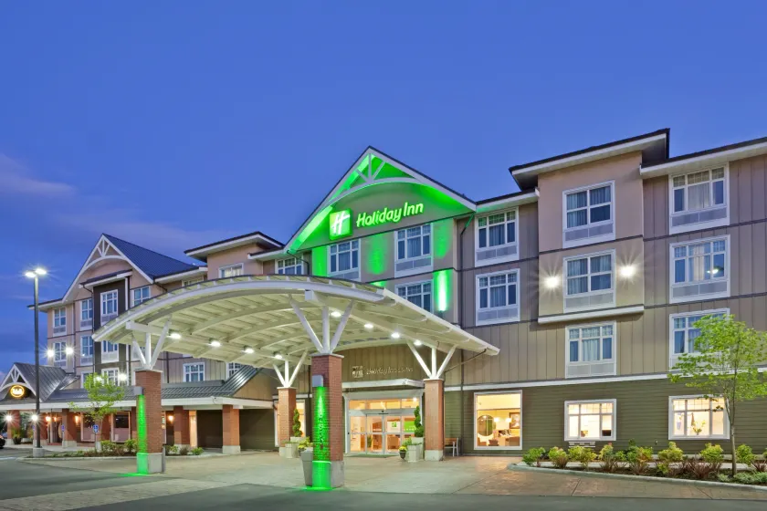Holiday Inn Hotel & Suites Surrey East - Cloverdale by IHG - Image 1