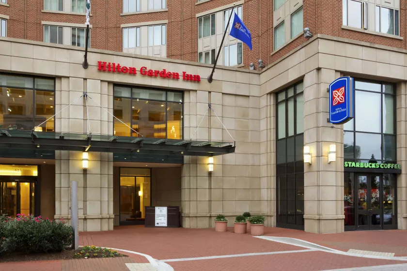 Hilton Garden Inn Baltimore Inner Harbor - Image 1