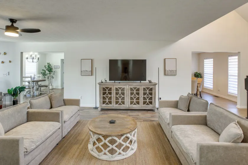 Private Deck & Game Room: Portland Group Getaway - Image 1