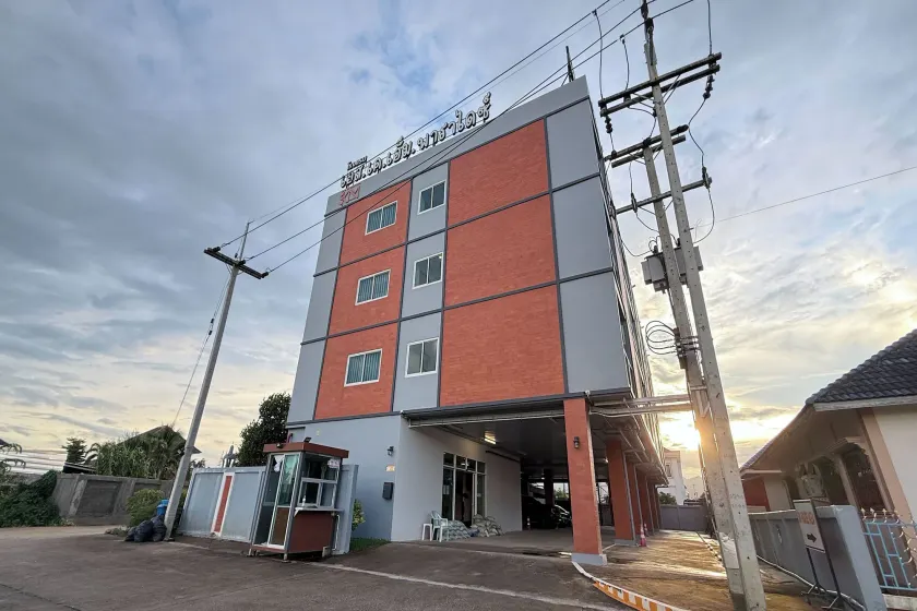 SKM Paradise Mae Sai - Image 1