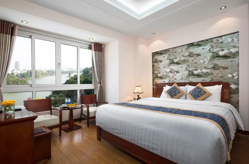 Lakeside Palace Hotel - Image 1