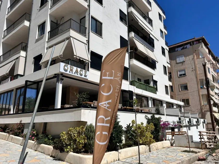 Grace Hotel - Image 1
