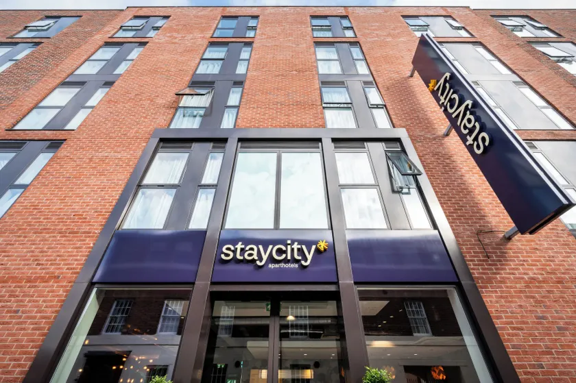 Staycity Aparthotels Birmingham City Centre - Image 1