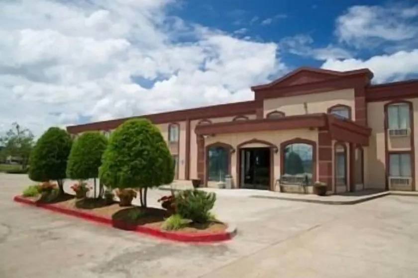 Rest Inn Fort Smith - Image 1