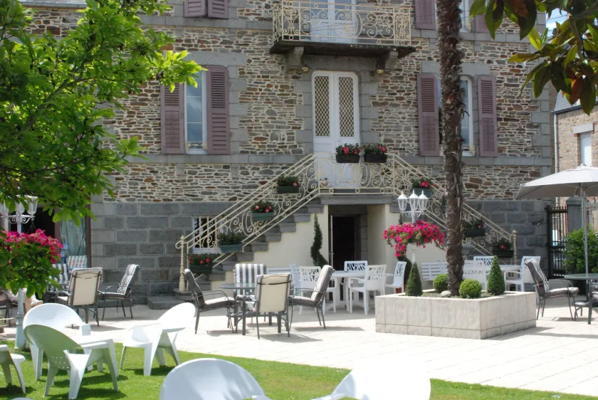 Hôtel Logis Ariane Pontorson - Image 1