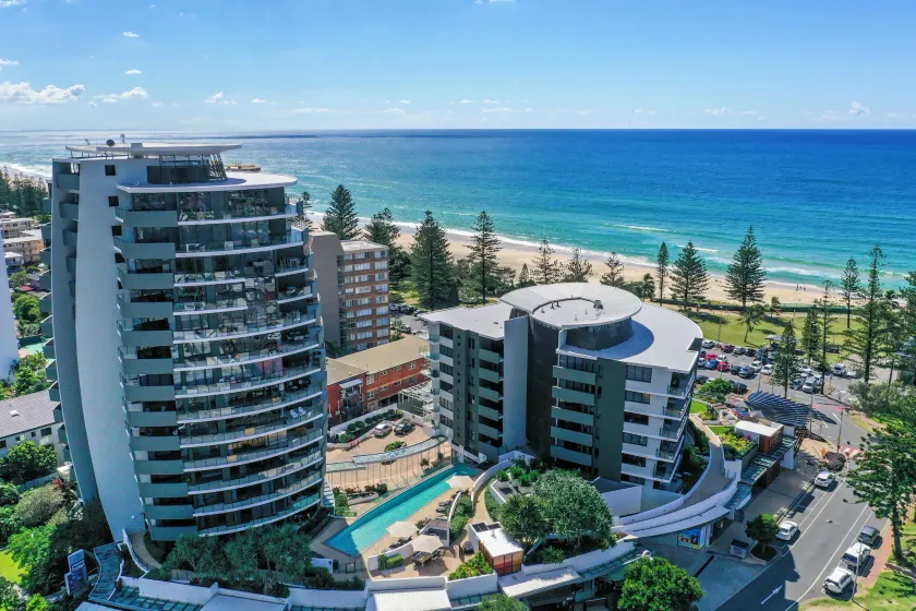 Ambience on Burleigh Beach - Image 1