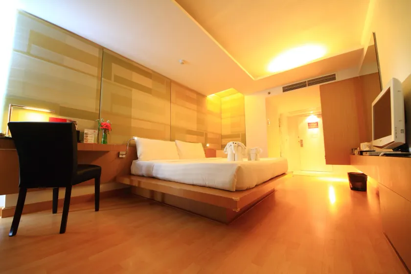 Le Fenix Sukhumvit 11 Bangkok - Image 1