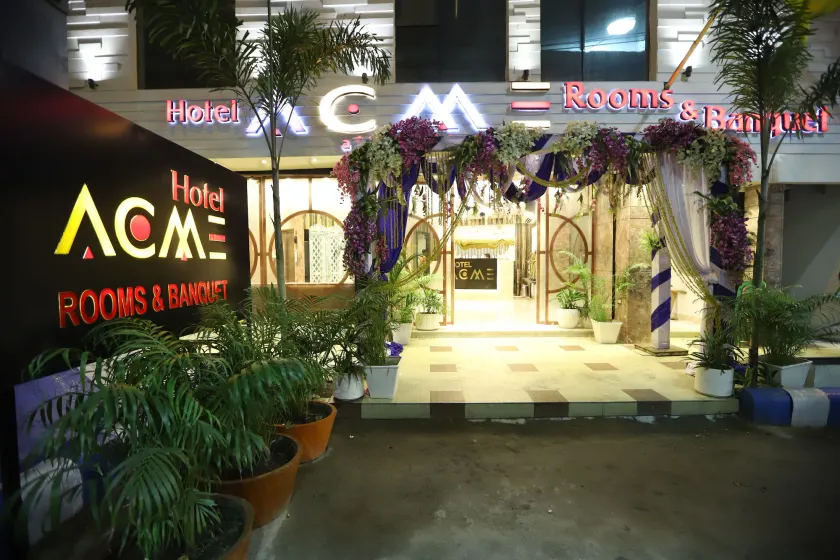 Hotel Acme - Image 1