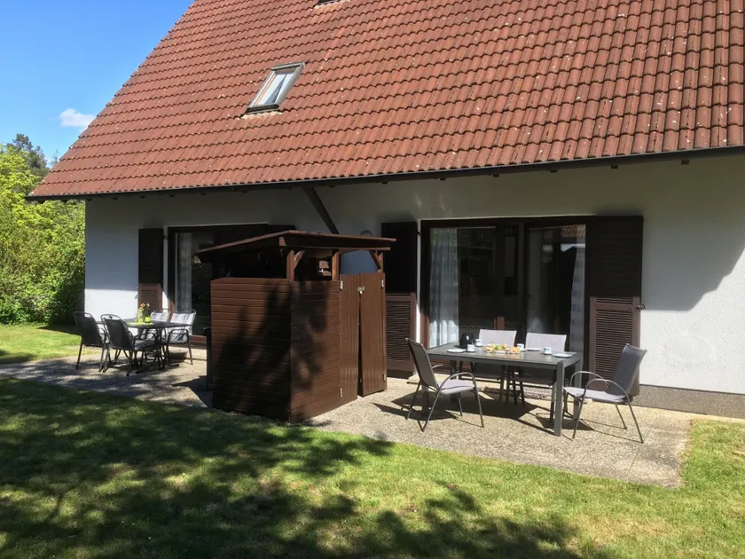 Appartamento adatto alle famiglie con terrazza, giardino e griglia | Vista sul giardino - Image 1