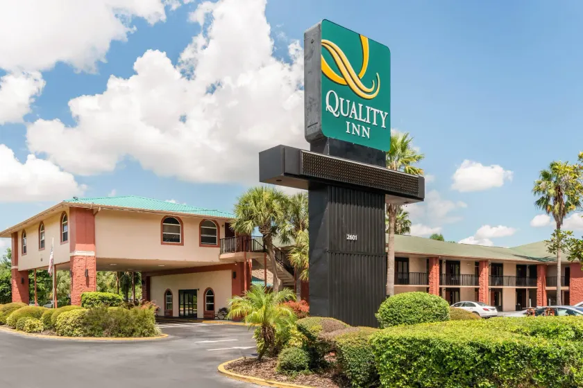 Quality Inn & Suites Orlando Airport - Image 1