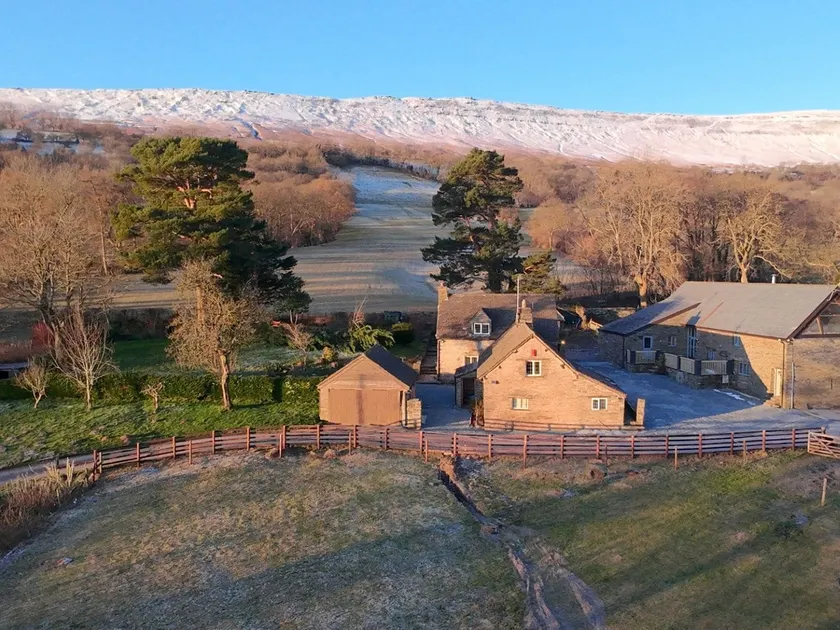 White Haywood Farm - Image 1