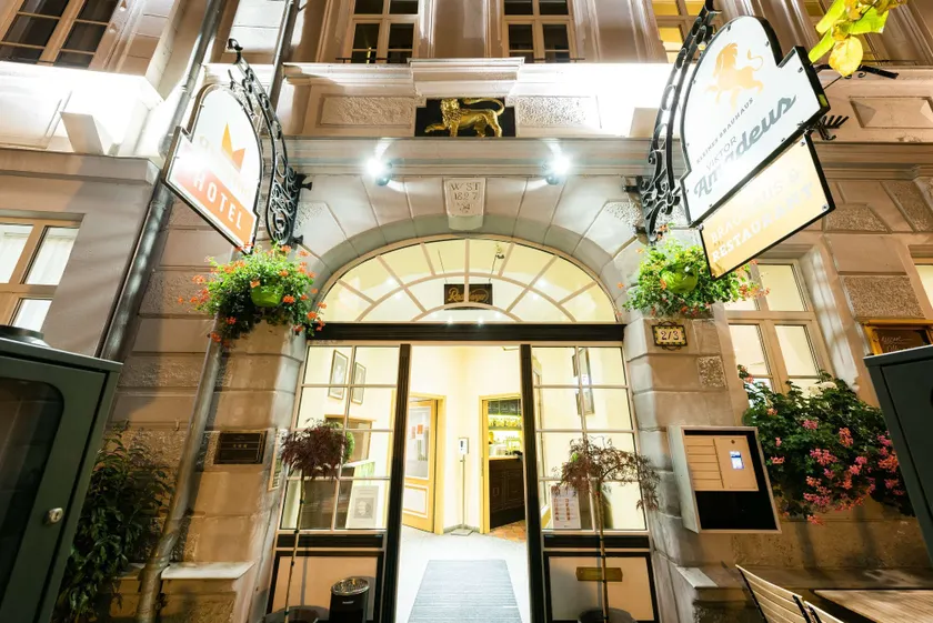 Askania Hotel & Brauhaus - Image 1