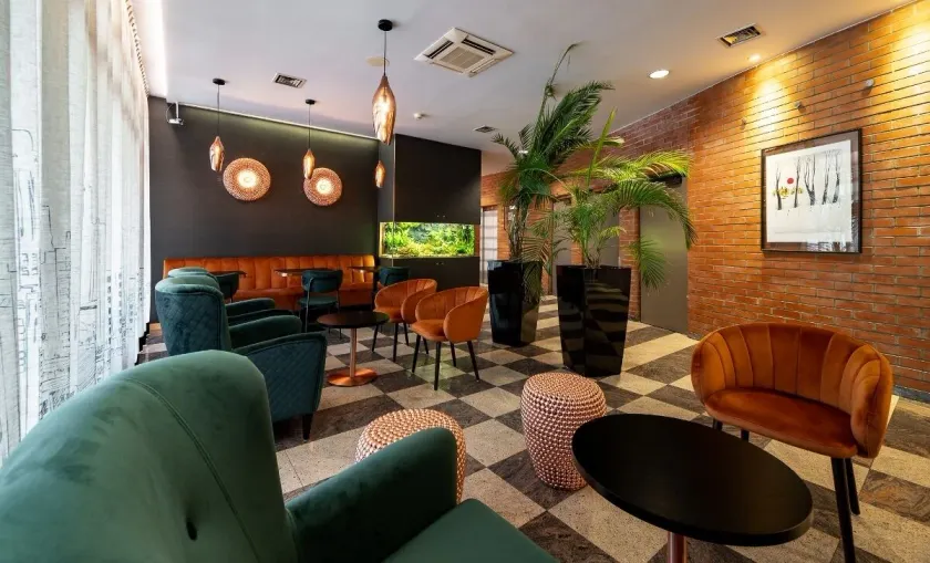 Expo Hotel - Image 1