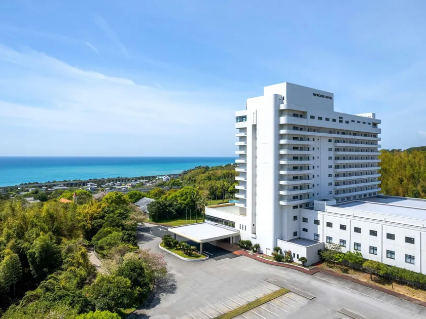 Mercure Kochi Tosa Resort & Spa - Image 1