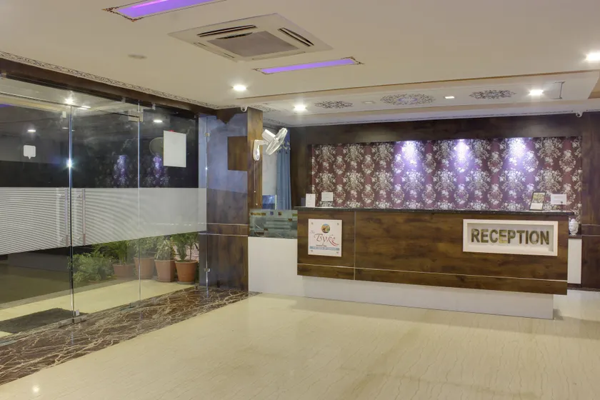 Hotel Riddhi Inn - Image 1