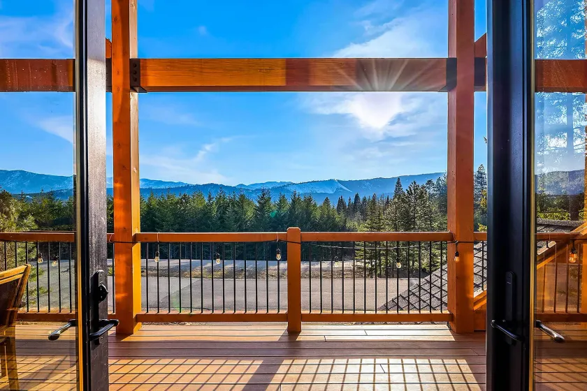 Pool Access: Cle Elum Mtn-View Cabin w/ Game Room - Image 1