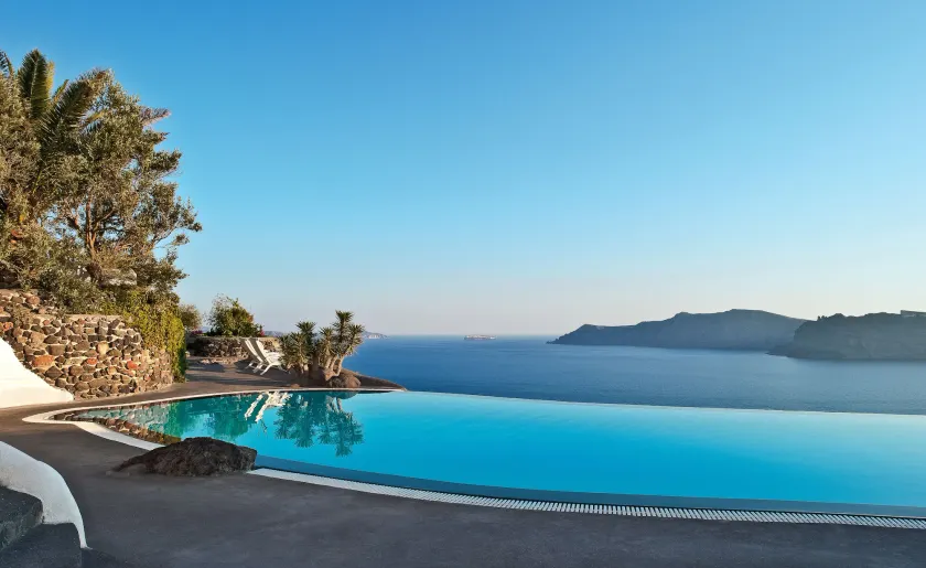 Perivolas Hotel - Image 1
