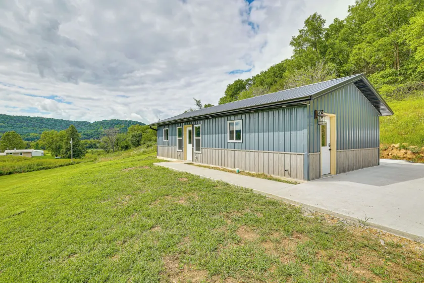 Hike, Fish & Relax: Kickapoo River Cabin! - Image 1