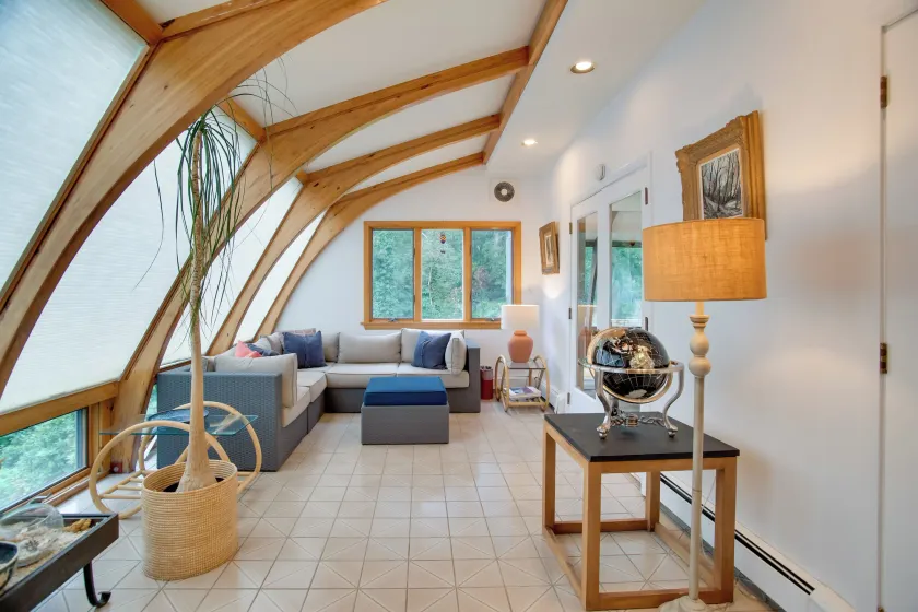 Deck & Grill, Walk to Beaches! Falmouth Retreat - Image 1