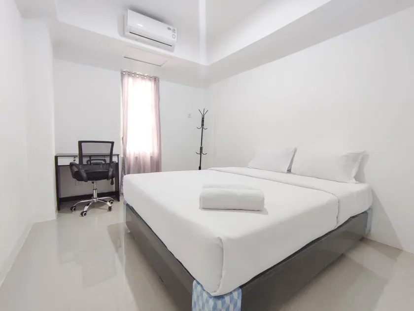 Good Deal 1BR at Paltrow City Apartment By Travelio - Room
