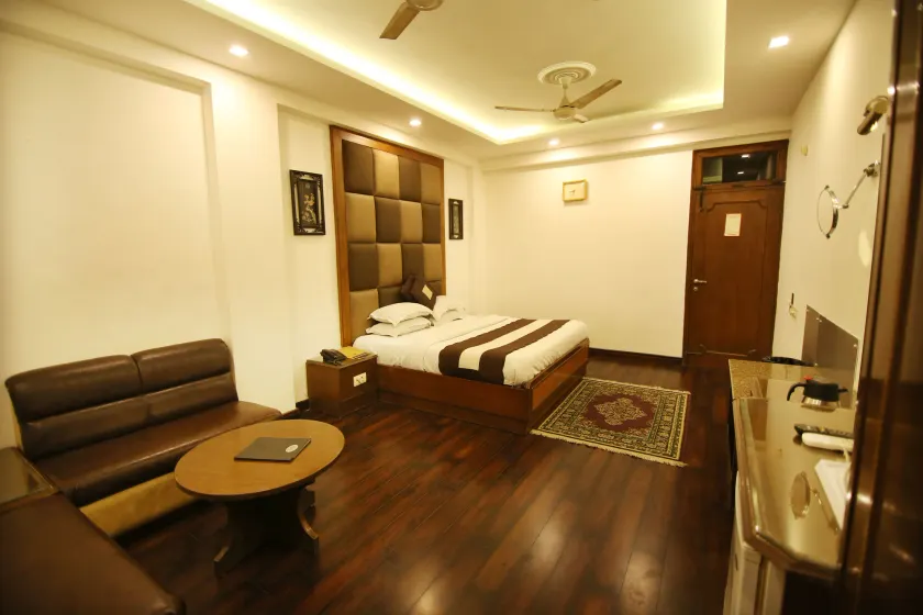 Hotel Parkway Deluxe - Image 1