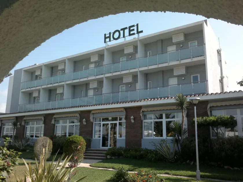 Hotel Roca - Image 1