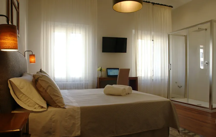Piazza Duomo Deluxe - Image 1