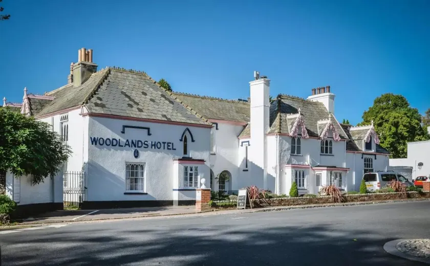 The Woodlands Hotel - Image 1