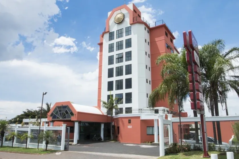 Carlton Plaza Hotel Uberlandia - Image 1