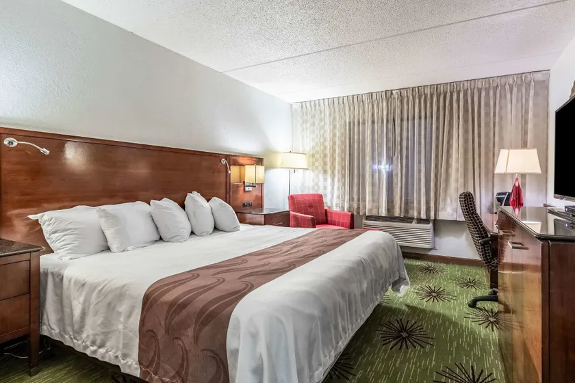 Quality Inn & Suites Albert Lea - Image 1