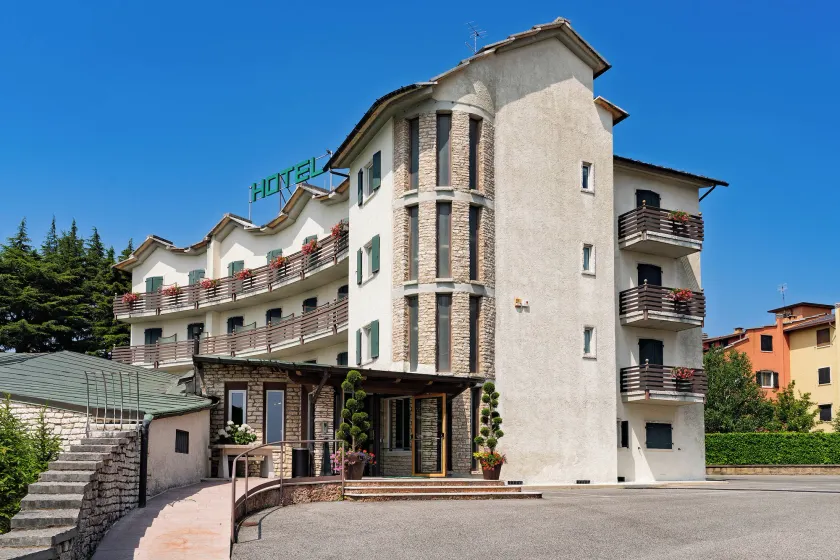 Pineta Bike Hotel - Image 1