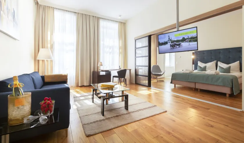 HiLight Suites Hotel - Image 1