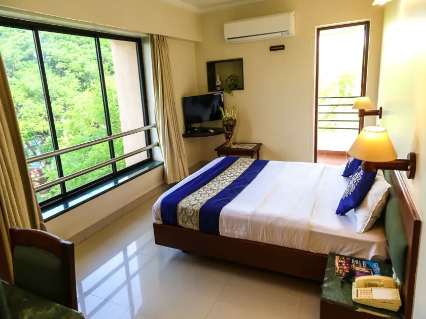 Hotel Lotus - Image 1