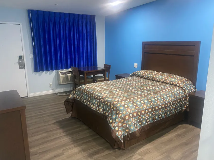 Star Inn Motel - Image 1