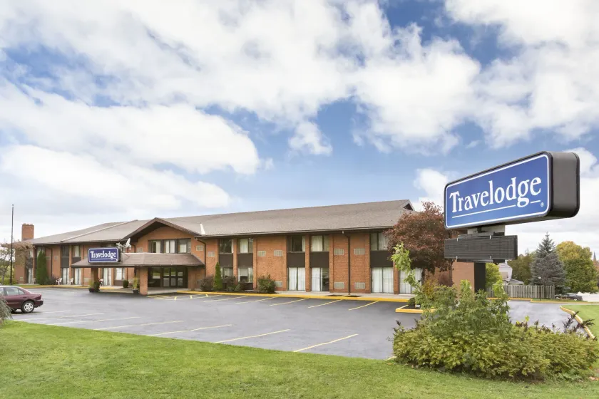 Travelodge by Wyndham Owen Sound ON - Image 1
