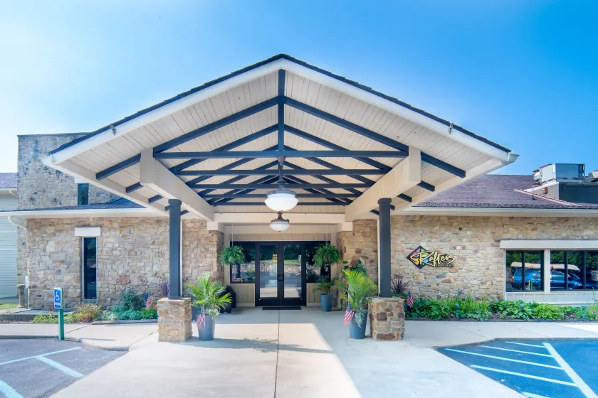 The Seasons Lodge - Image 1