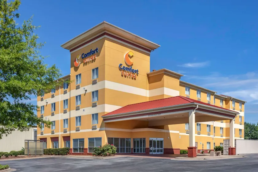 Comfort Suites Florence Shoals Area - Image 1