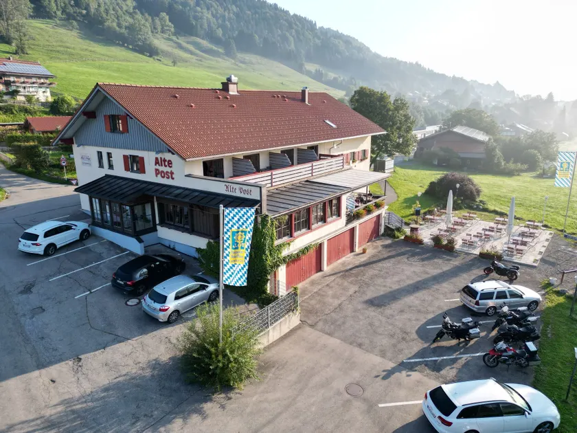 Landhotel Alte Post - Image 1