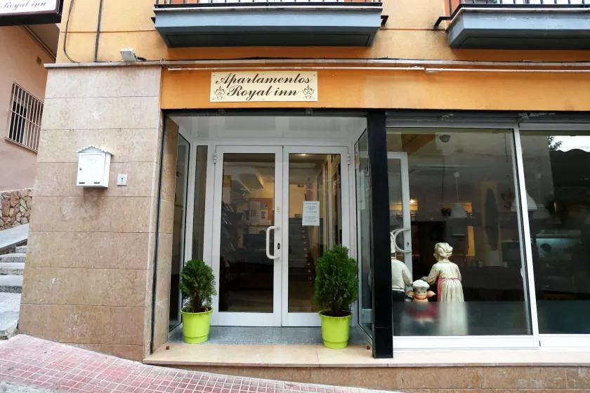 Royal Inn Aparthotel - Image 1