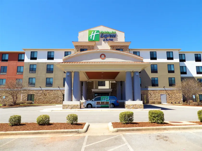 Holiday Inn Express & Suites - Huntsville Airport by IHG - Image 1
