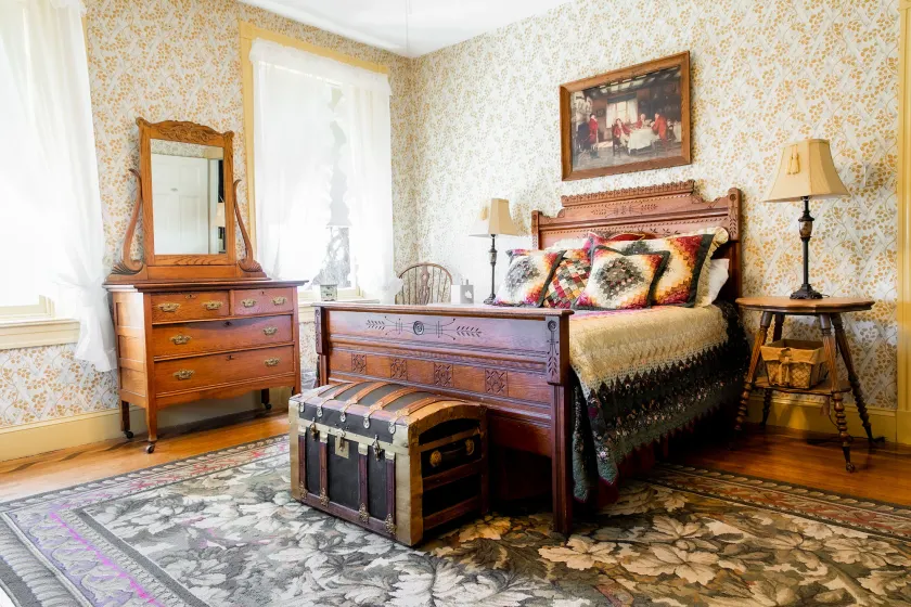 Emig Mansion - Image 1