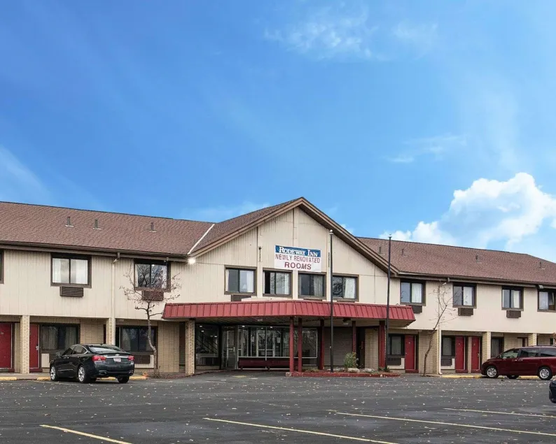Rodeway Inn Syracuse Carrier Circle - Image 1