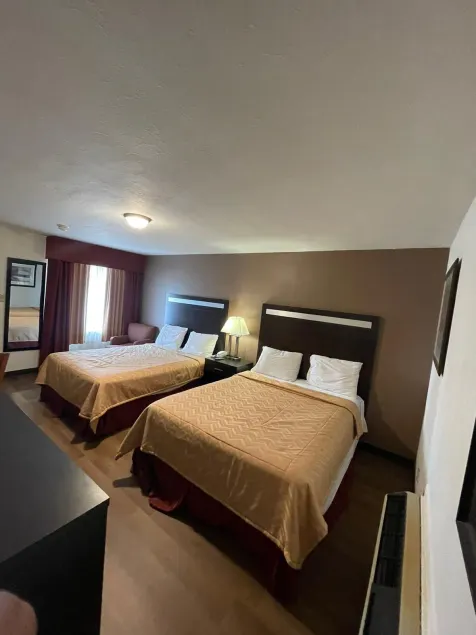 Budget Inn - Image 1