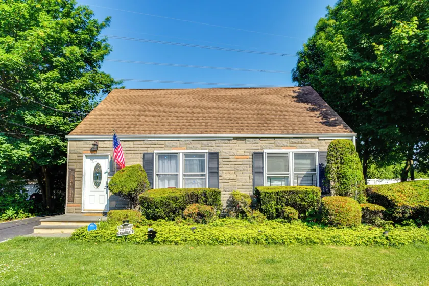 Convenient Apt: 2 Mi to Sprain Ridge Park! - Image 1