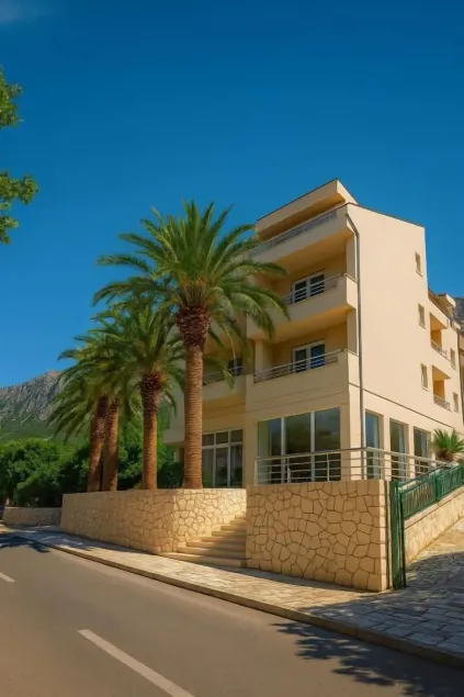 Hotel Neptun Gradac - Image 1
