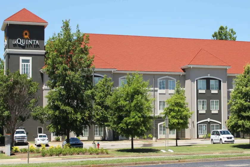 La Quinta by Wyndham Huntsville Airport Madison - Image 1