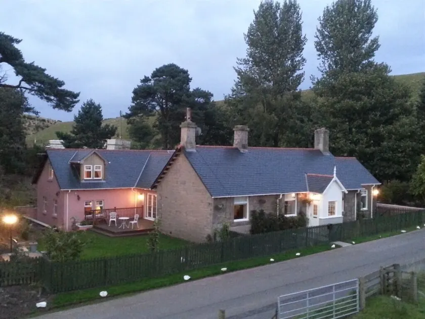 Station House Lanark Bed and Breakfast - Image 1