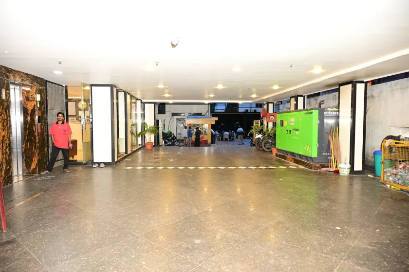 Hotel Grand City - Hall