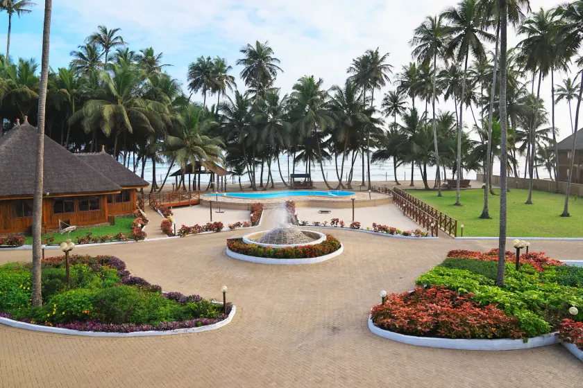 Maaha Beach Resort - Image 1